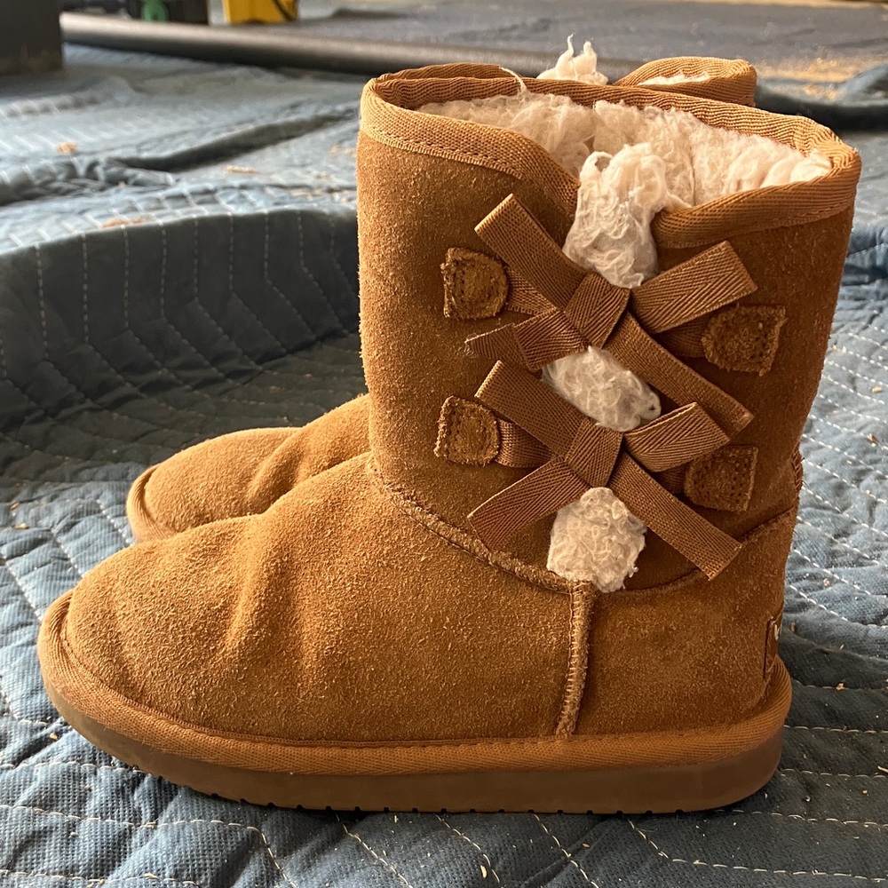 Koolaburra UGG Tan Kids Boots with Bows